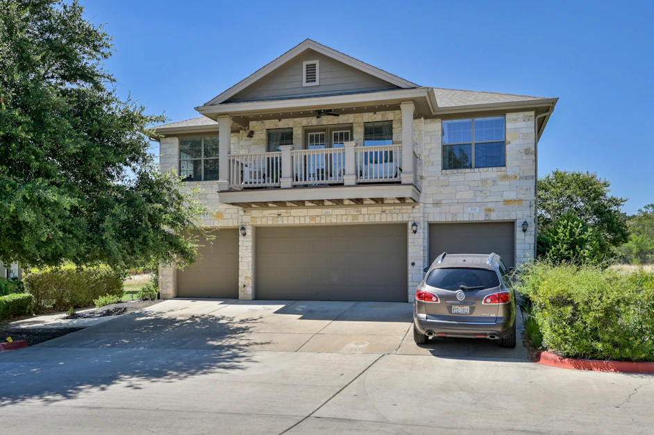 9201 Brodie Lane 203, Austin, TX 78748, Presented by Dave Bair